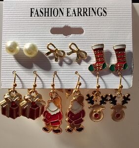 🎄🦌🎅6pr Holiday Earrings Santa, Tree, Present, Reindeer